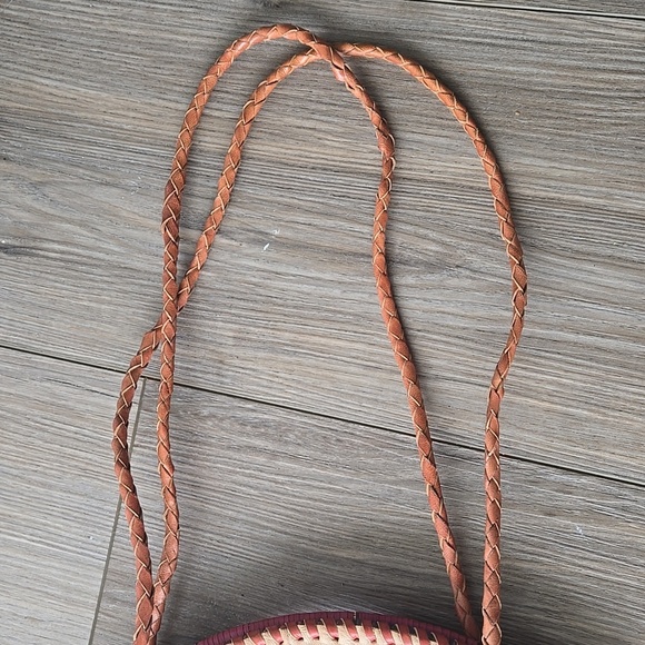 Burkina Faso Handmade Leather African Style Shoulder Bag - Picture 3 of 9